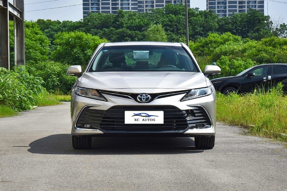 Voiture d'occasion Toyota Camry 2018 avec phares LED Modèle de pointe à deux moteurs et 5 sièges