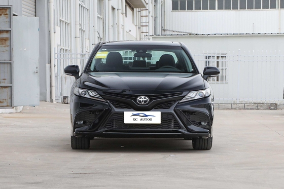 Voiture d'occasion Toyota Camry 2018 avec phares LED Modèle de pointe à deux moteurs et 5 sièges