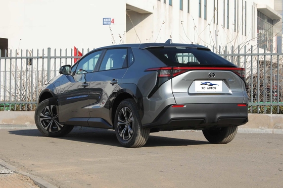 2024 Toyota bZ4X Long Range voiture électrique avec écran tactile et système de freinage antiblocage