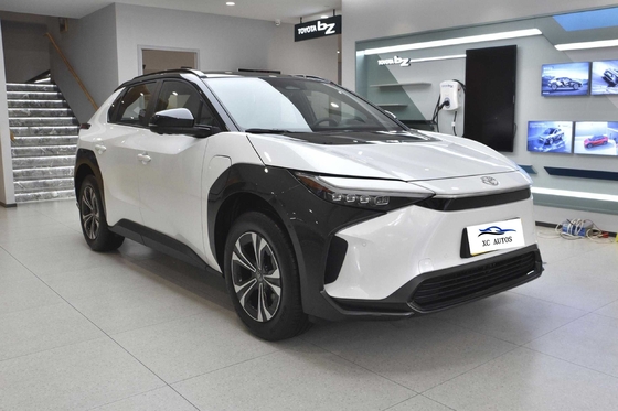 2024 Toyota bZ4X Long Range voiture électrique avec écran tactile et système de freinage antiblocage