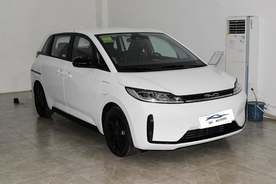 Véhicule énergétique 5 places MPV à la main gauche 5 portes BYD D1 Véhicule de luxe à grande vitesse