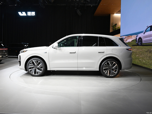 Le siège électrique du conducteur Li L6 2024 Luxe 4wd LiXiang L6 Hybrid Electric Car Suv