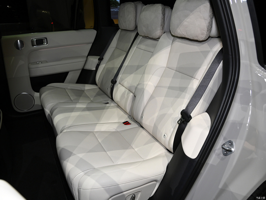 Le siège électrique du conducteur Li L6 2024 Luxe 4wd LiXiang L6 Hybrid Electric Car Suv