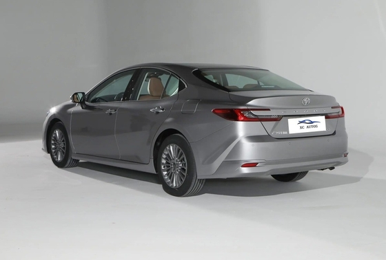 Hot 2023 Toyota Camry Exalted Version 4X4 SUV avec moteur à essence 2.0L et accessoires