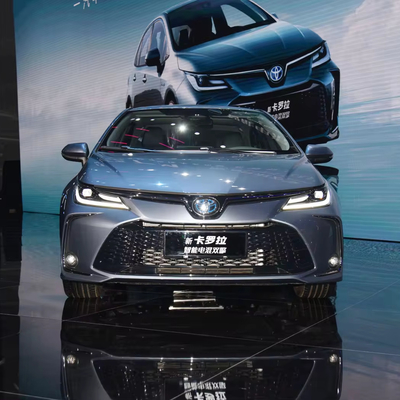 Toyota Corolla Grand Compact SUV voiture à essence L*W*H mm 4635*1780*1435 phare LED