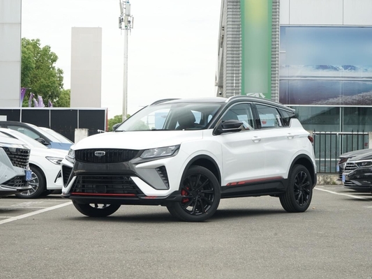 Déplacement 1,5L Geely BinYue 2WD sièges en cuir de voiture caméra arrière toit solaire voiture à essence