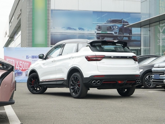 Déplacement 1,5L Geely BinYue 2WD sièges en cuir de voiture caméra arrière toit solaire voiture à essence