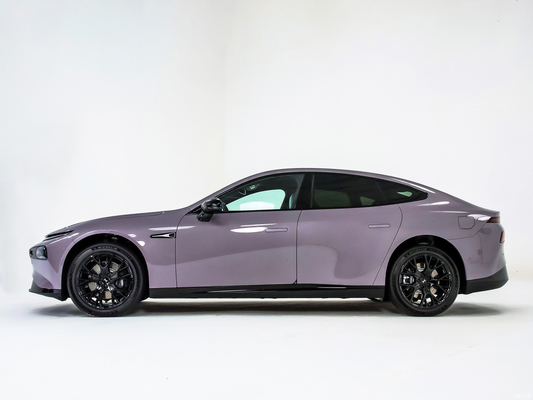 Xpeng P7 EV Sedan avec volant multifonctionnel et couple maximal Nm de 400 à 500 Nm