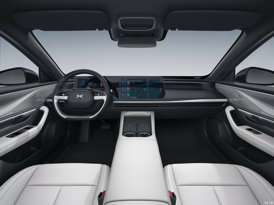 Xpeng P7 EV Sedan avec volant multifonctionnel et couple maximal Nm de 400 à 500 Nm