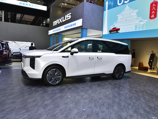 Les phares à LED économes en énergie et le système de direction électrique pour Maxus Dajia 7 EV MPV