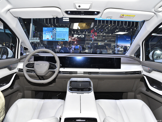 Les phares à LED économes en énergie et le système de direction électrique pour Maxus Dajia 7 EV MPV