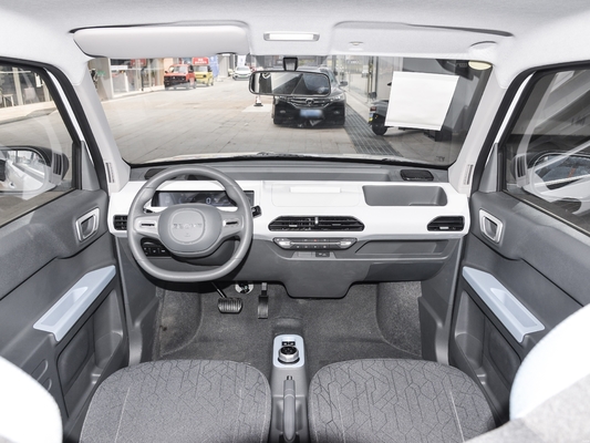 2024 Geely Panda Mini voiture électrique 4 sièges 200km de portée Double Wish Bone Suspension arrière