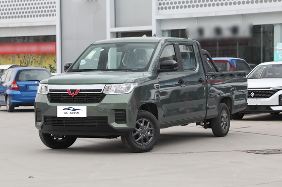 Camion à essence chinois Wuling avec une puissance maximale de 150 à 200 ch et un système ESC