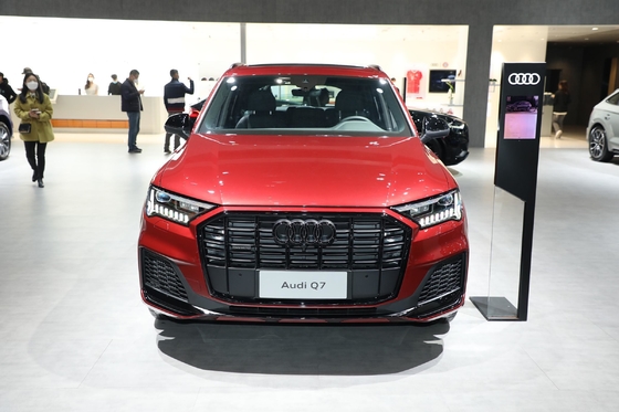 Système électronique de contrôle de la stabilité ESC Oui 2024 Audi Q7 Autos d'occasion à essence aux prix