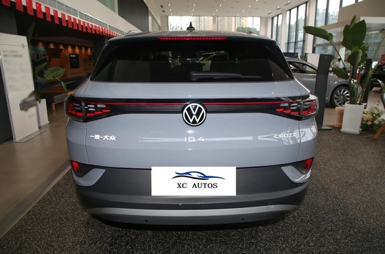 Voiture électrique compacte à 5 places