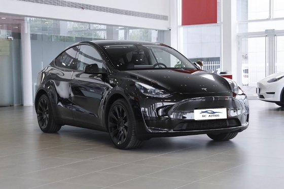 Roof à toit Tesla Modèle Y Utilisé Énergie Pure Électrique SUV de taille moyenne Voiture de sport de luxe