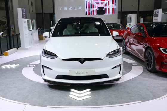 Tesla Model X voiture électrique d'occasion avec 150-200PS puissance maximale et avant 4 arrière 4 radar
