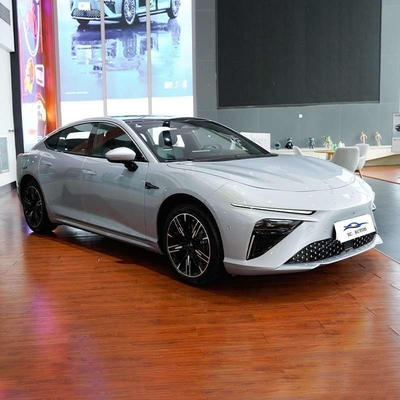 Neta Nezha S Plus Longue durée de vie de la batterie Moyenne taille 1-25000 Miles Mileage Maison voiture d'occasion