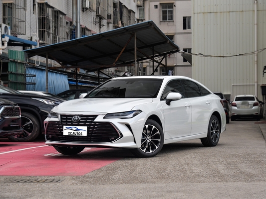 Toyota Avalon voiture de luxe avec 6 airbags et faible kilométrage 1-25000 miles en parfait état