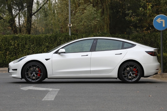 8 mois Tesla Modèle 3 Automobile électrique à énergie usée avec radar avant 4 arrière 4
