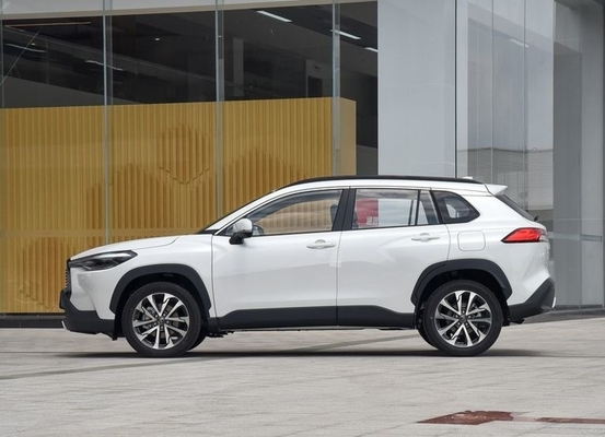 Feux hybrides utilisés pour Toyota Corolla voiture 5 places vitesse maximale 180km/h Land Cruiser