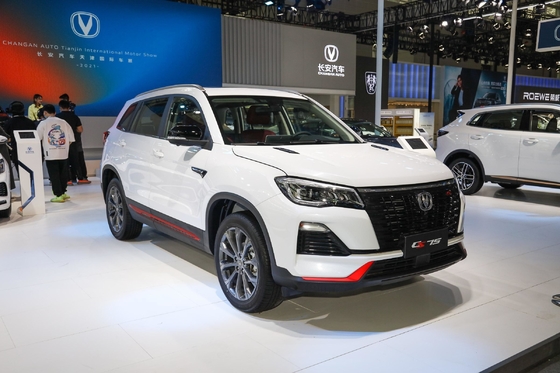 Changan CS75 équipé d'ESC La prochaine génération de VUS compacts avec 3000-3500 mm d'empattement