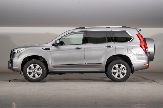 Mois 8 Haval H9 2.0t 4WD 5 places 8 vitesses SUV moyen et grand SUV Radar avant 4 arrière 4