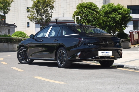 Direction électrique Hongqi H6 Benzine Benzine Sports Car avec réglage du siège du conducteur