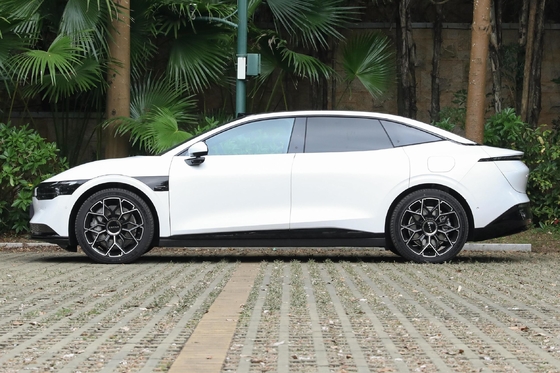 75 KWH Voiture électrique Zeekr 007 RWD Véhicule électrique à grande vitesse avec radar avant 4 arrière 4