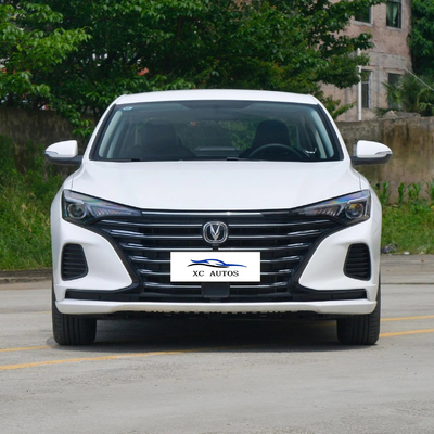 Avant 4 arrière 4 radar Changan Eado EV460 UAED Voiture compacte Saden niveau longue portée NEDC