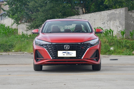 Avant 4 arrière 4 radar Changan Eado EV460 UAED Voiture compacte Saden niveau longue portée NEDC