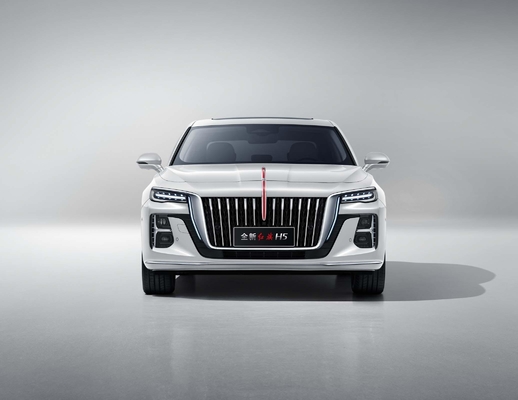 Feuillants à LED Hongqi H5 2.0t 3.0t Automatique Véhicule à carburant ultra longue portée pendant 8 mois