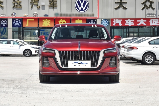 Feuillants à LED Hongqi H5 2.0t 3.0t Automatique Véhicule à carburant ultra longue portée pendant 8 mois