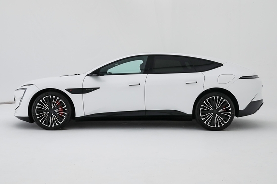 Véhicule électrique à 5 places Véhicule électrique EV Auto Avatr 12 Véhicule intelligent avec une longue durée de vie de la batterie