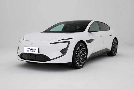 Véhicule électrique à 5 places Véhicule électrique EV Auto Avatr 12 Véhicule intelligent avec une longue durée de vie de la batterie