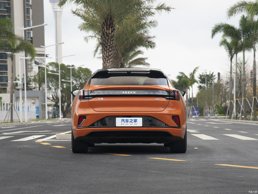 CTLC 675-750km Pure Electric Sedan EV Zeekr 001 2024 Chargement rapide Haute vitesse 5 sièges
