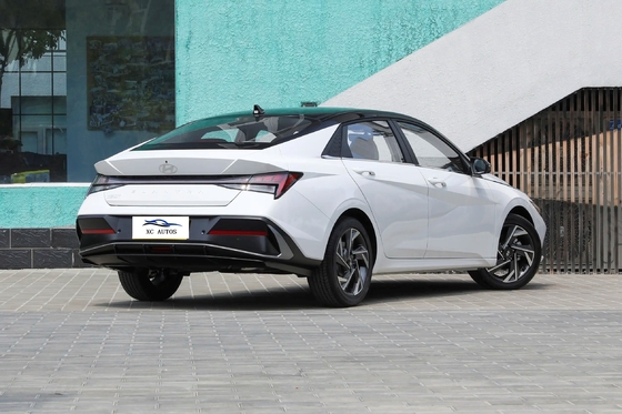 Buick E5 2023 Hyunda Elantra Sedan d'occasion Véhicule automobile à essence selon les exigences du client