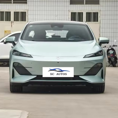 Changan Shenlan SL03 Puissance maximale 150-200PS Volant multifonctionnel Véhicule à énergie