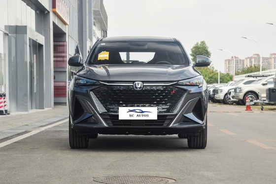 Fabriqué Changan X5 Changan Auchan X5 SUV Voiture à double embrayage à 7 vitesses et structure de carrosserie