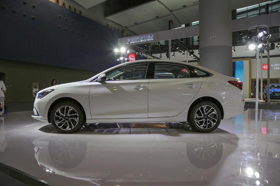 Grande valeur Changan EADO EV 460 voiture électrique EV berline 5 portes 5 places