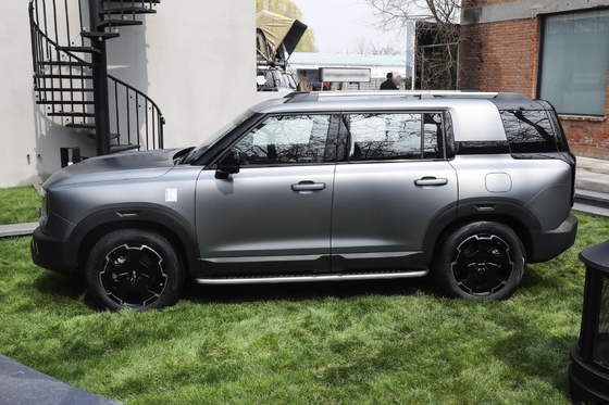 3000-3500 mm de l'empattement électrique réglage du siège du conducteur SUV essence voiture pour Pékin Bj30
