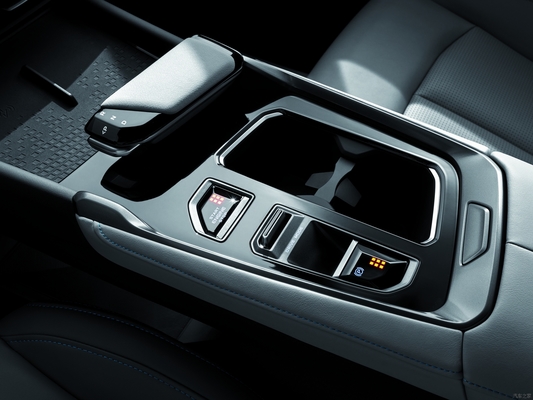 Unité Changan 1,5 t Crossover à essence L*W*H mm 4535*1870*1565 Puissance maximale 150-200PS