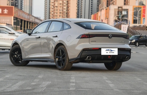 Écran tactile Oui CHANGAN UNI-V Exalted version 1.5T 188 chevaux L4 5 portes 5 sièges