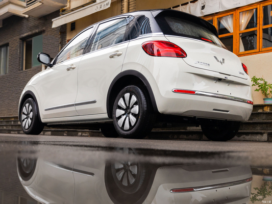 Wuling Bingo EV Car Hatchback avec réglage électrique du siège du conducteur Taille de pneu R15