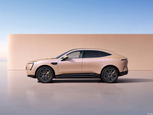 AVATR 11 Sedan électrique à longue portée Élevez votre entreprise avec la technologie avancée d'AVATR