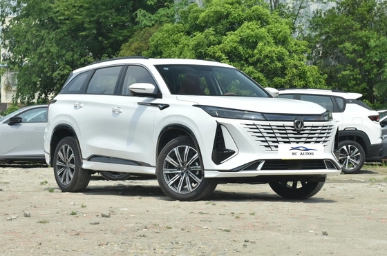 Version automatique améliorée 1.5T 188 chevaux L4 Benzine SUV compact CHANGAN CS75 PLUS 2023 3e génération