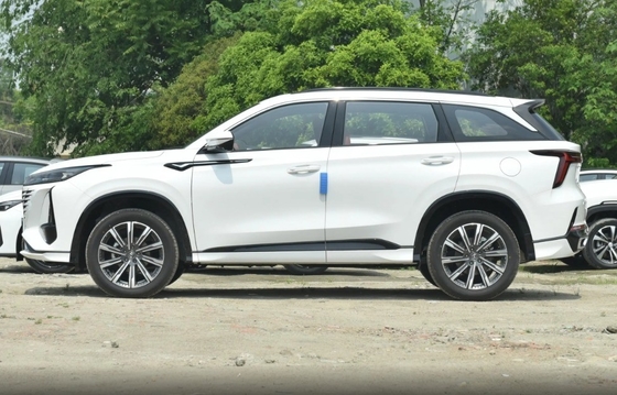Version automatique améliorée 1.5T 188 chevaux L4 Benzine SUV compact CHANGAN CS75 PLUS 2023 3e génération