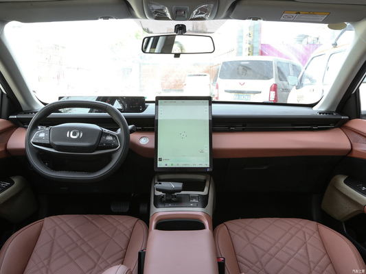 Changan Qiyuan A05 EV Sedan Hybrid Car Grande valeur et 5 portes 5 places Structure de la carrosserie