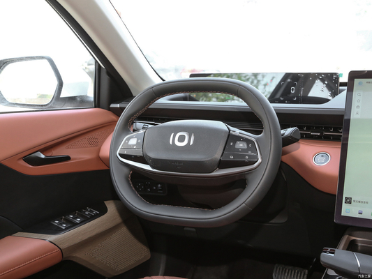 Changan Qiyuan A05 EV Sedan Hybrid Car Grande valeur et 5 portes 5 places Structure de la carrosserie