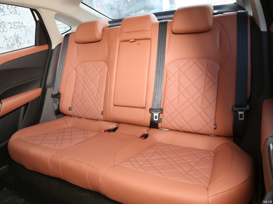 Changan Qiyuan A05 EV Sedan Hybrid Car Grande valeur et 5 portes 5 places Structure de la carrosserie